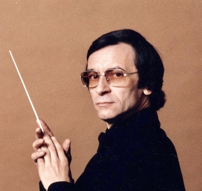 Евгений Владимирович Колобов