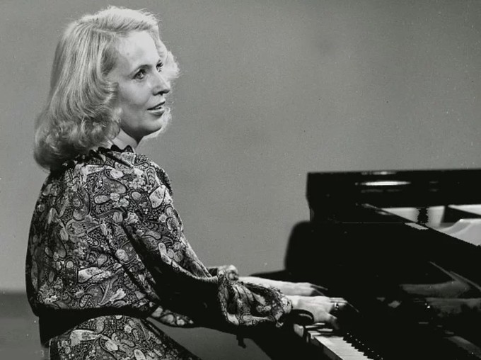 Аннерозе Шмидт