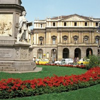 Подлетая к Милану