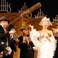 Опера «Золушка» в «Зазеркалье»