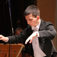 «Дирижер должен служить музыке»