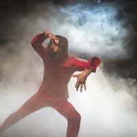 Танцы и песни одиночек