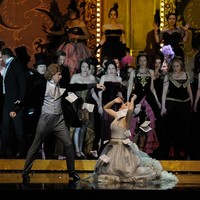 Золотая карусель для «лирических сцен»