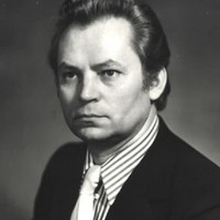 Ему всегда удаётся воссоздать человеческий характер…