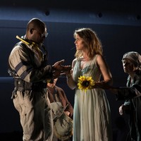 Апокалипсис, динамика и божественное пение