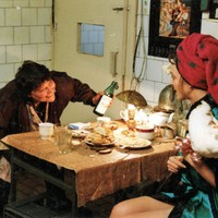 «Окно в Париж» — есть ли тут восхваление Запада?