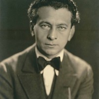 Исай Добровейн: в поисках гармонии на сцене