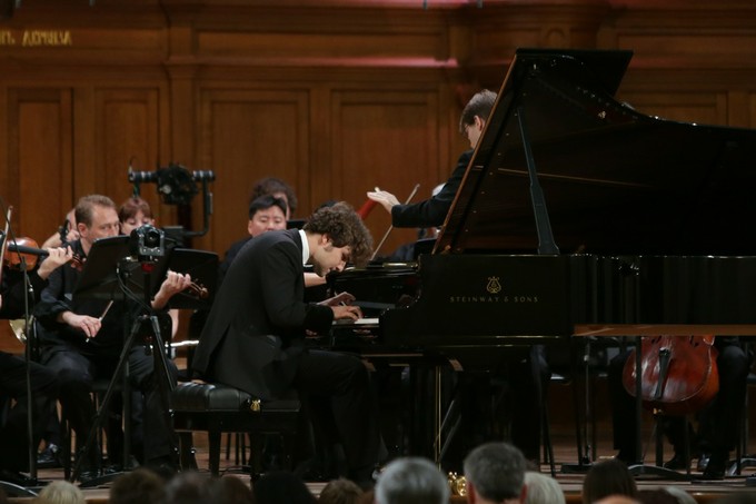 Лукас Генюшас