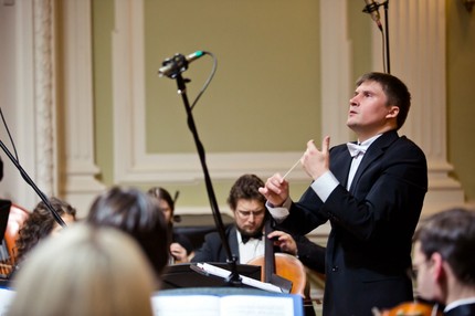 Антон Паисов