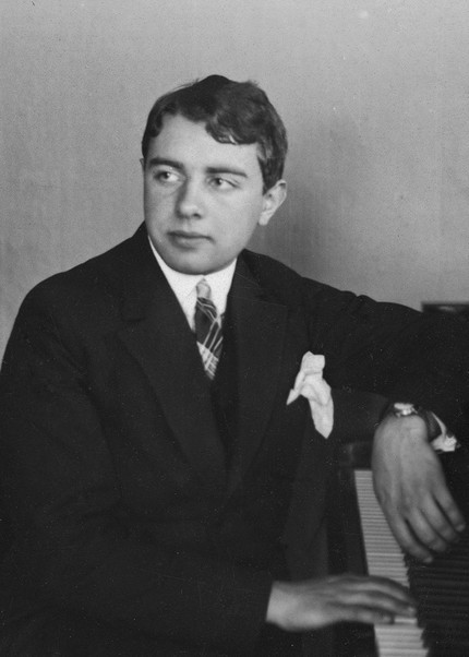 Лев Николаевич Оборин