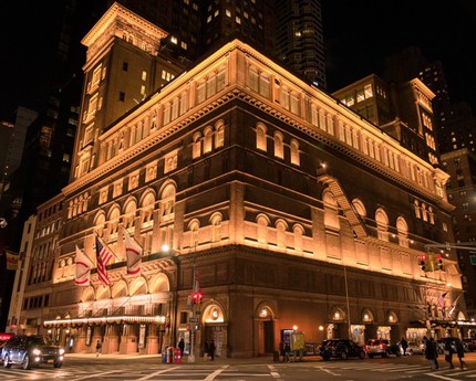 Концертный зал «Карнеги-холл» в Нью-Йорке